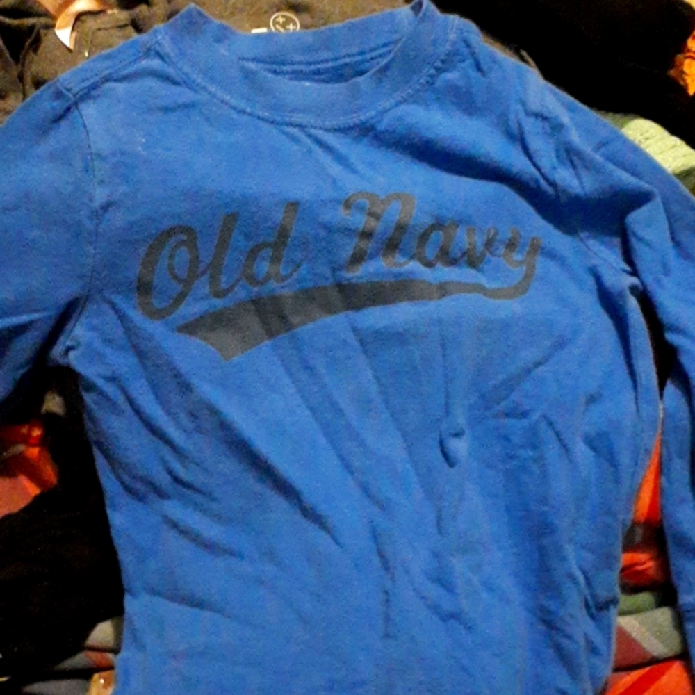 4t old navy long sleeve kids shirt